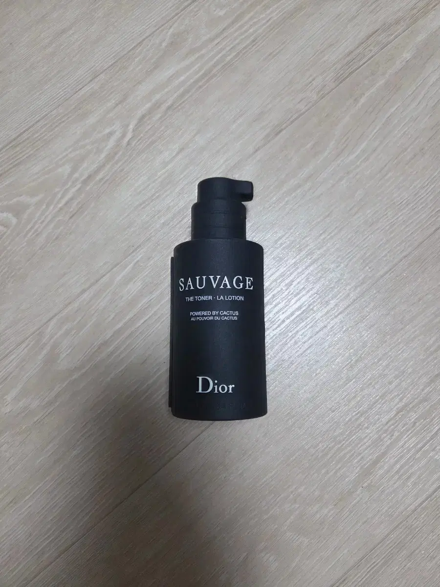 DIOR | 디올 Dior Sauvage Toner 100ml on Bunjang Global Site.